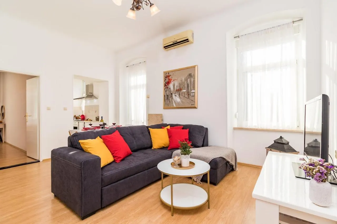 Apartman Lussi Pula
