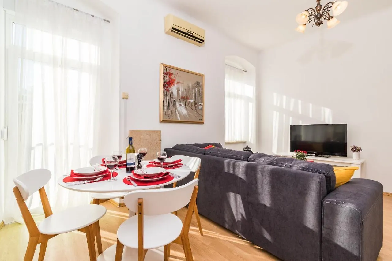 Apartman Lussi Pula